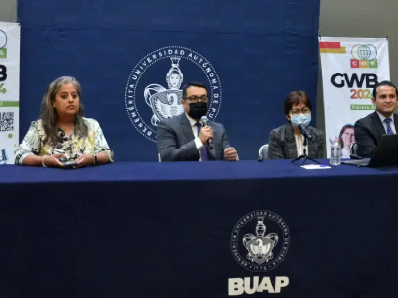 Inspira BUAP vocaciones científicas en las preparatorianas