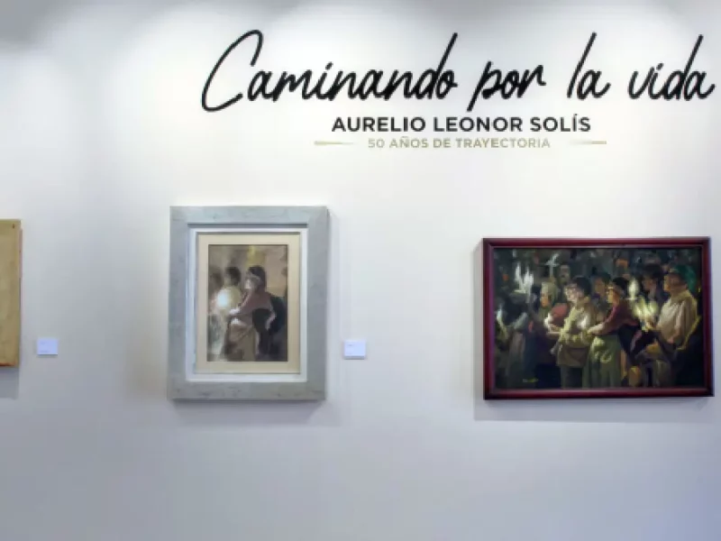 Recorre Rectora María Lilia Cedillo Ramírez la exposición “Caminando por la vida”