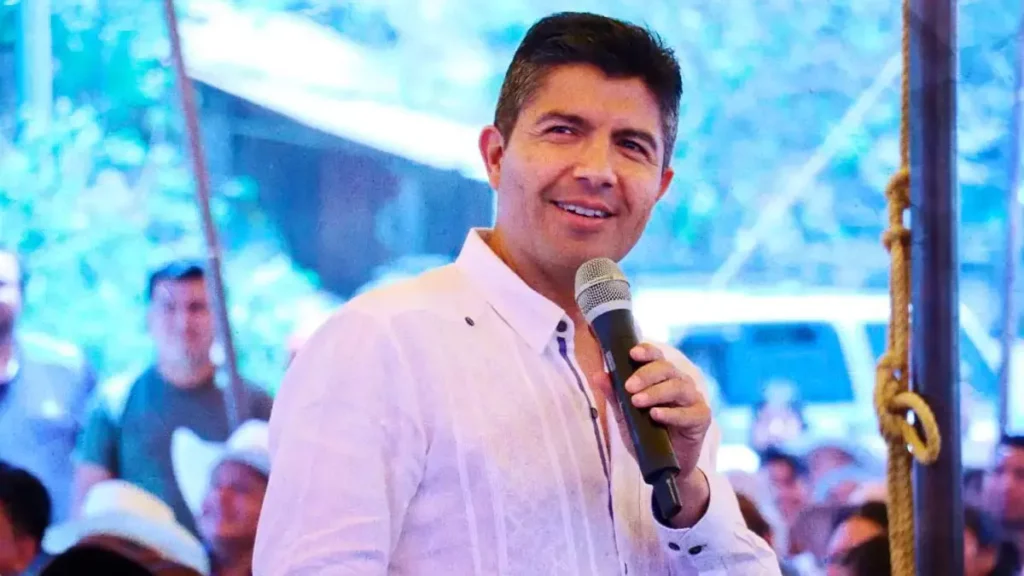 Reconoce Lalo Rivera lucha por la democracia en Tlacotepec de Porfirio Díaz