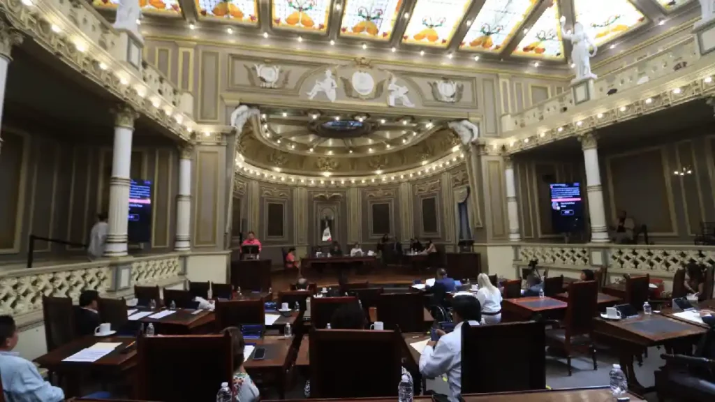 Presentan en el Congreso iniciativa para crear el Registro Estatal de Expediente Clínico Electrónico