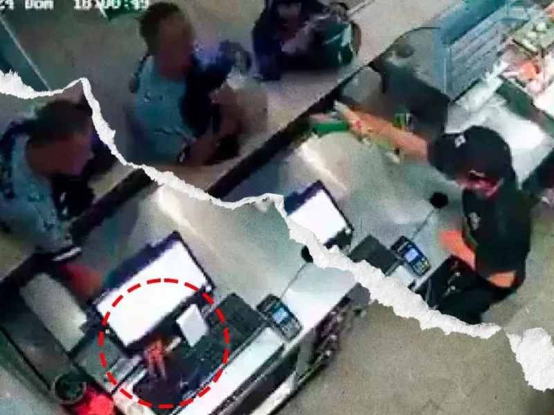 Repartidor de Uber Eats robó celular a empleado de Subway en Explanada Puebla