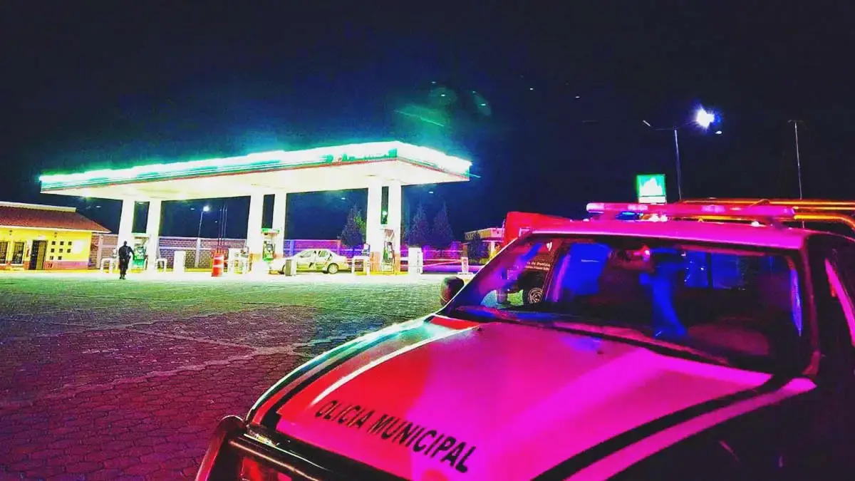 Asesinan a balazos a dos hombres dentro de su auto en Zautla, Puebla