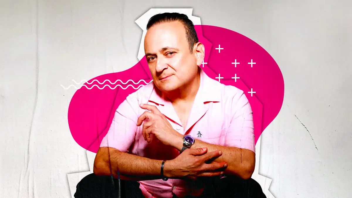 Lalo España llega a Puebla con su monólogo titulado “La Reina del Hogar” 