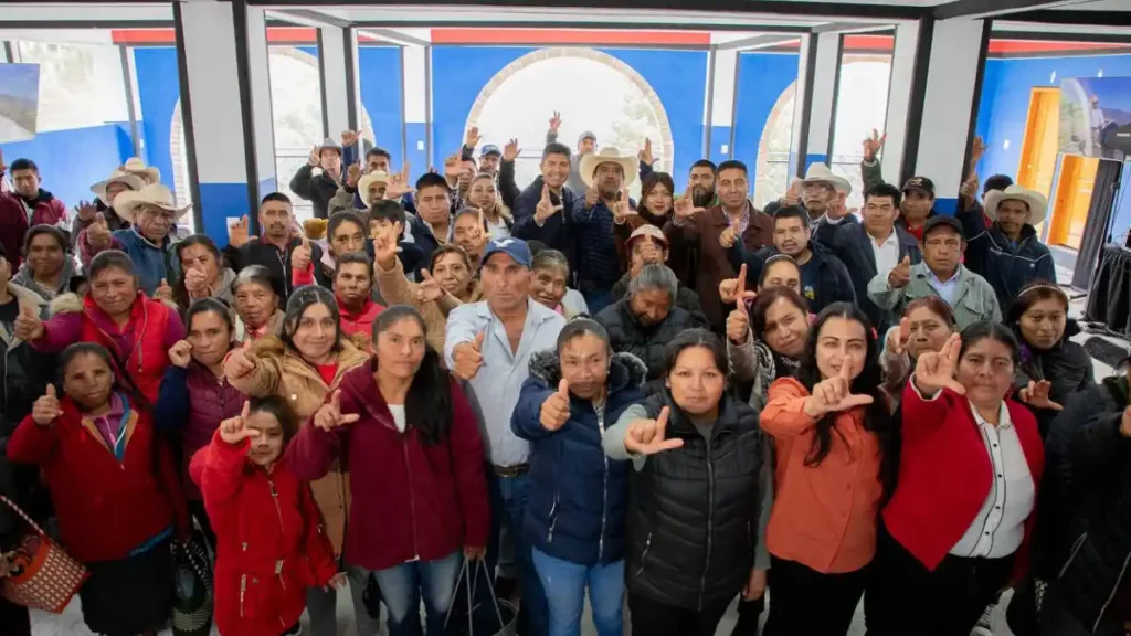 Zoquitlán y Coxcatlán dan bienvenida a Lalo Rivera