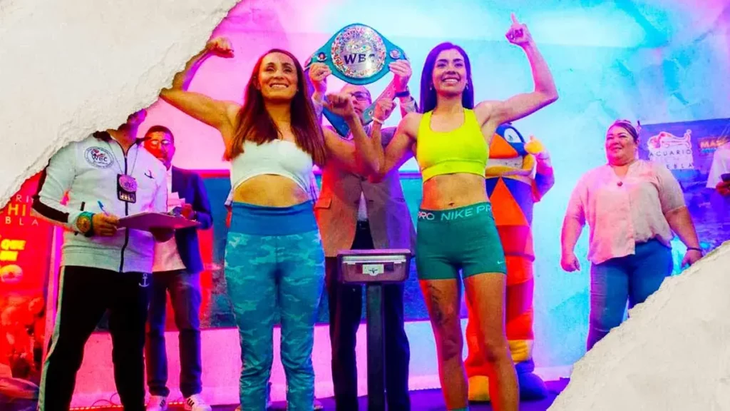 Gabriela "La Bonita" Sánchez y Valeria Pérez llevan a cabo la ceremonia de pesaje