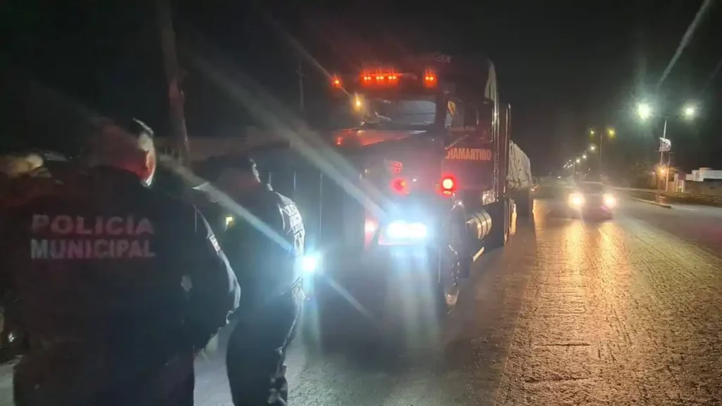 Recupera Policía de San Andrés Cholula tractocamión robado
