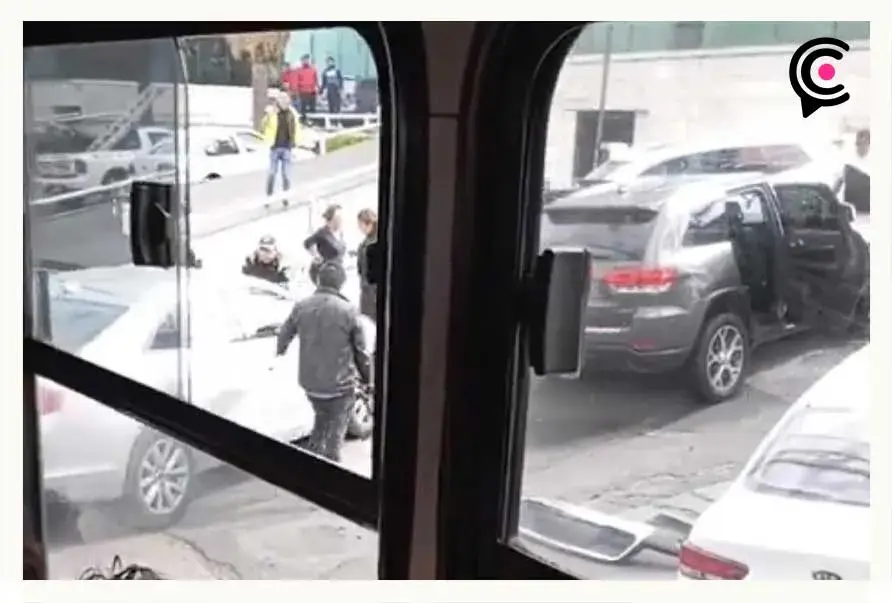 Detienen a conductor ebrio tras provocar daños a cuatro vehículos sobre Calzada Zavaleta 