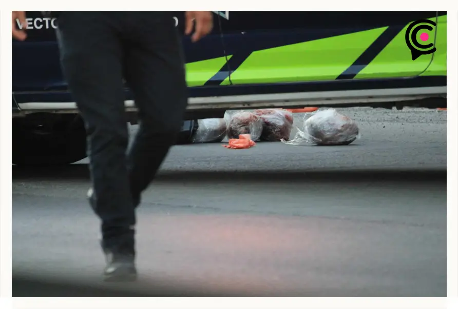 Abandonan cuerpos dentro de un auto en Periférico Ecológico de Puebla 