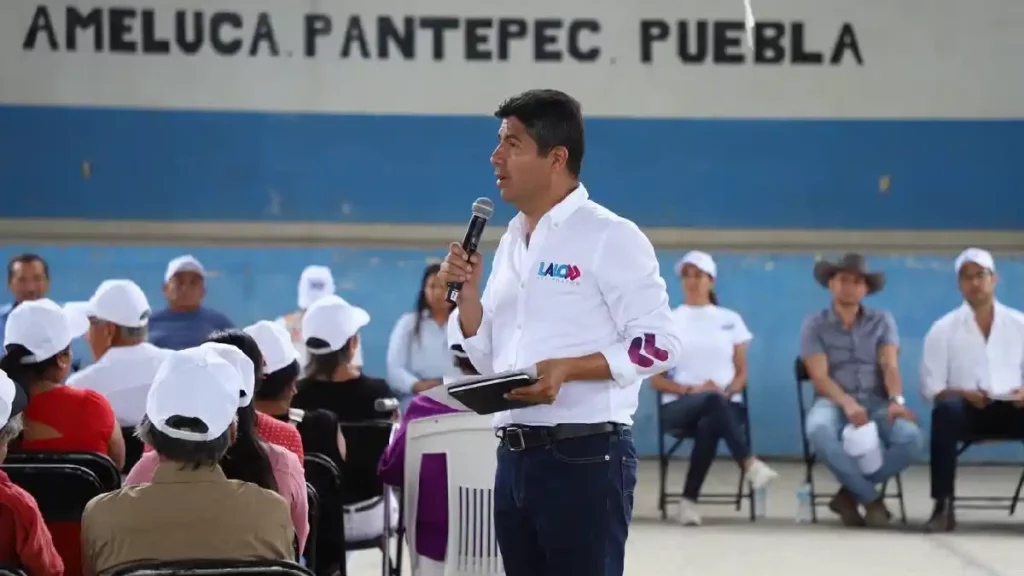 Asesorías a citricultores ofrece Lalo Rivera a productores de la Sierra Norte