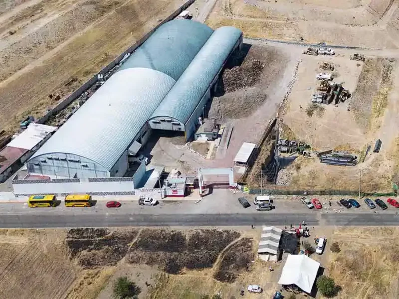 Trabajadores de Profepa clausuran relleno sanitario de San Pedro Cholula 