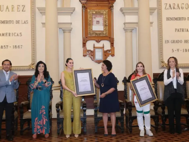 Ayuntamiento de Puebla reconoce a "Poblanas Distinguidas”