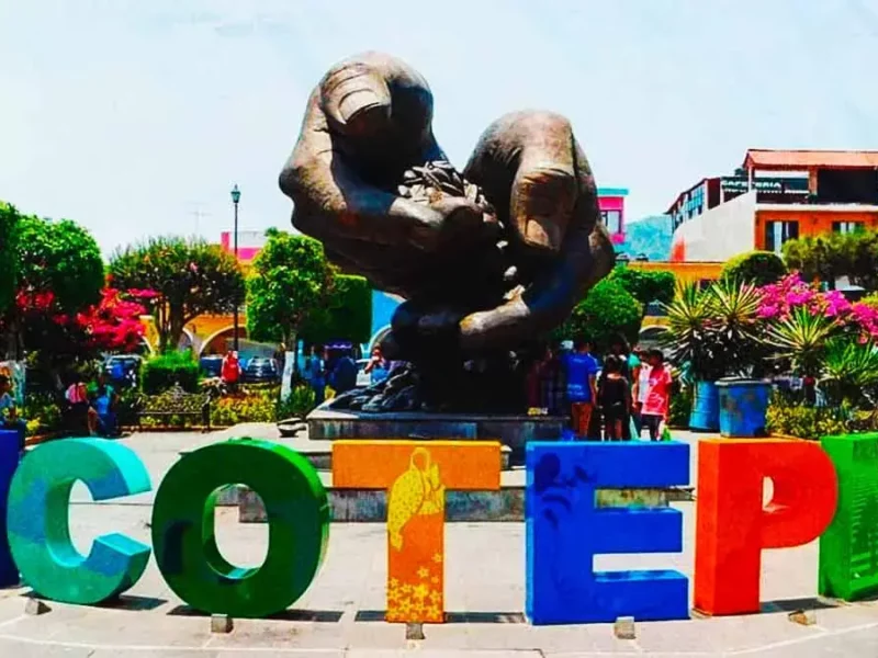 Encuentran restos óseos humanos en una barranca de Xicotepec