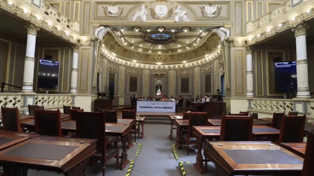 Impulsan en el Congreso iniciativa para evitar acoso laboral contra mujeres en el ámbito público