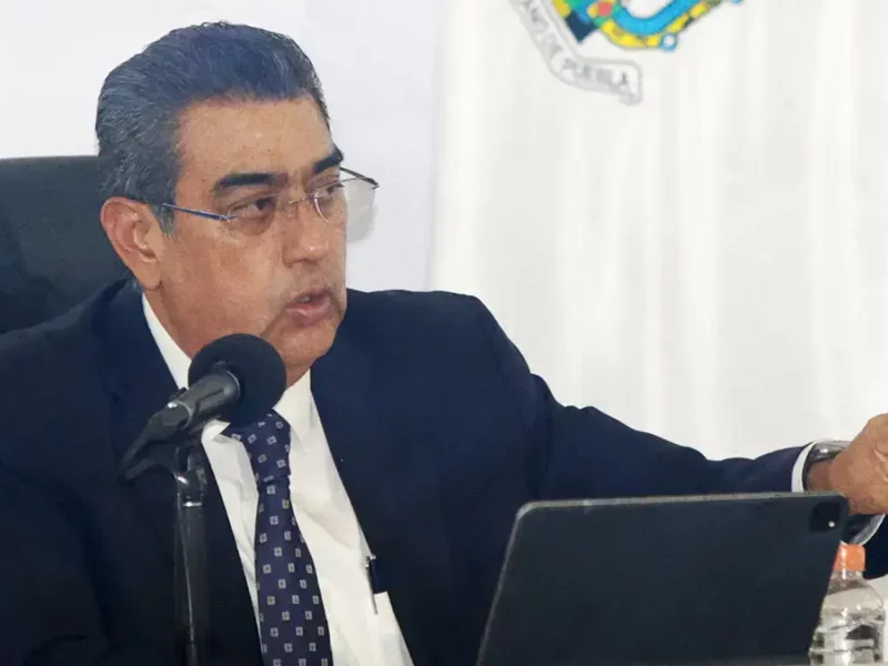 Sergio Salomón Céspedes defiende construcción de nueva sede del Congreso de Puebla 