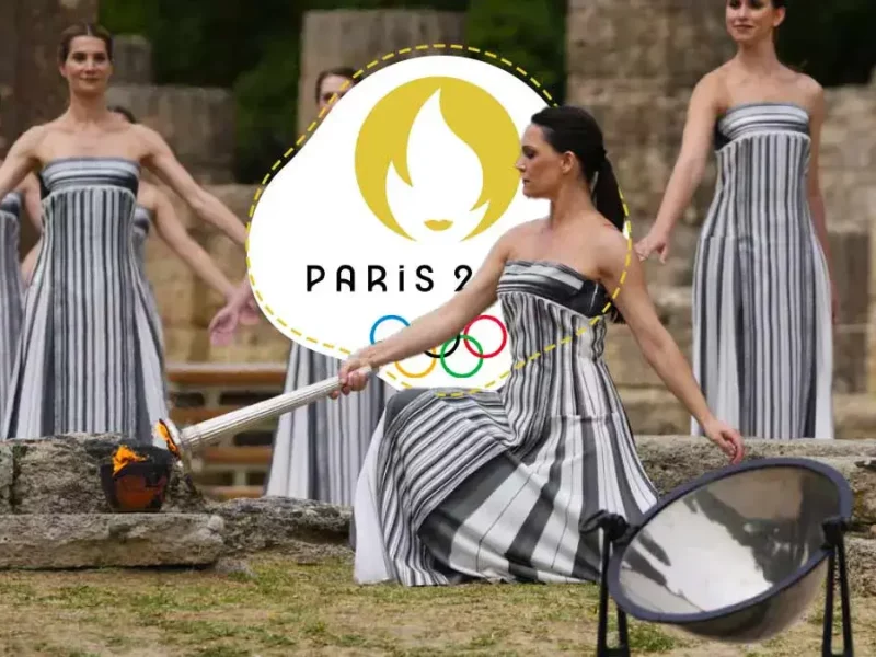 Encienden la llama de los Juegos Olímpicos París 2024 en Olimpia, Grecia