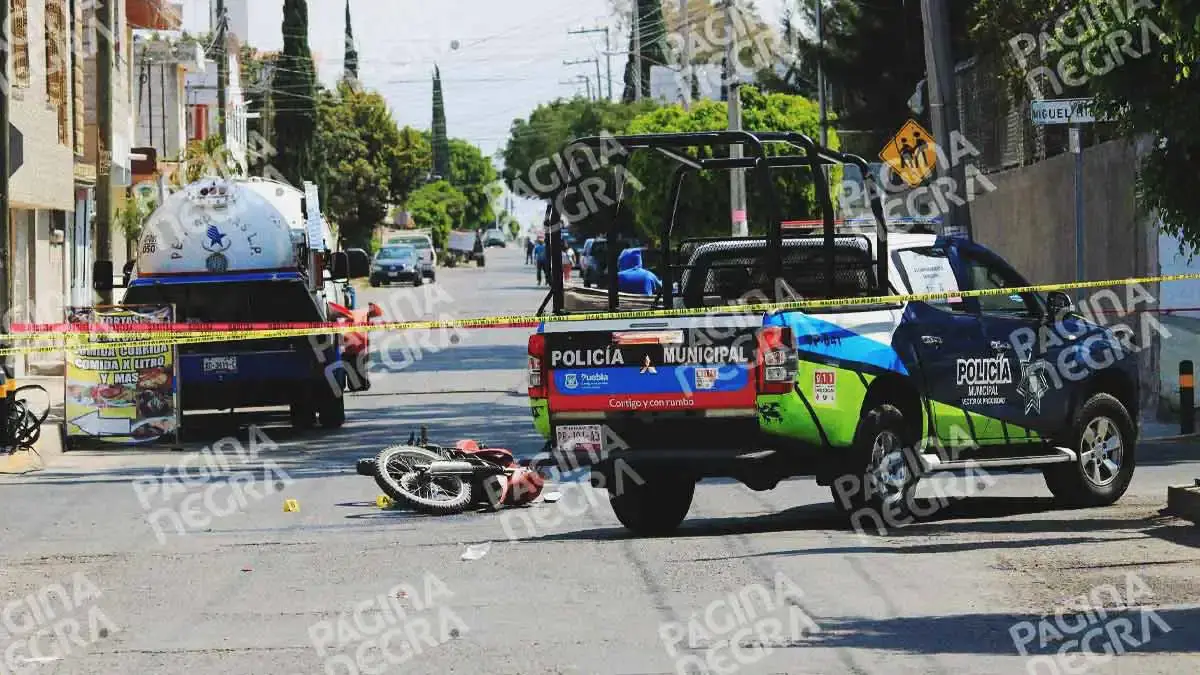 Robo de camioneta ocasionó balacera y persecución al sur de Puebla