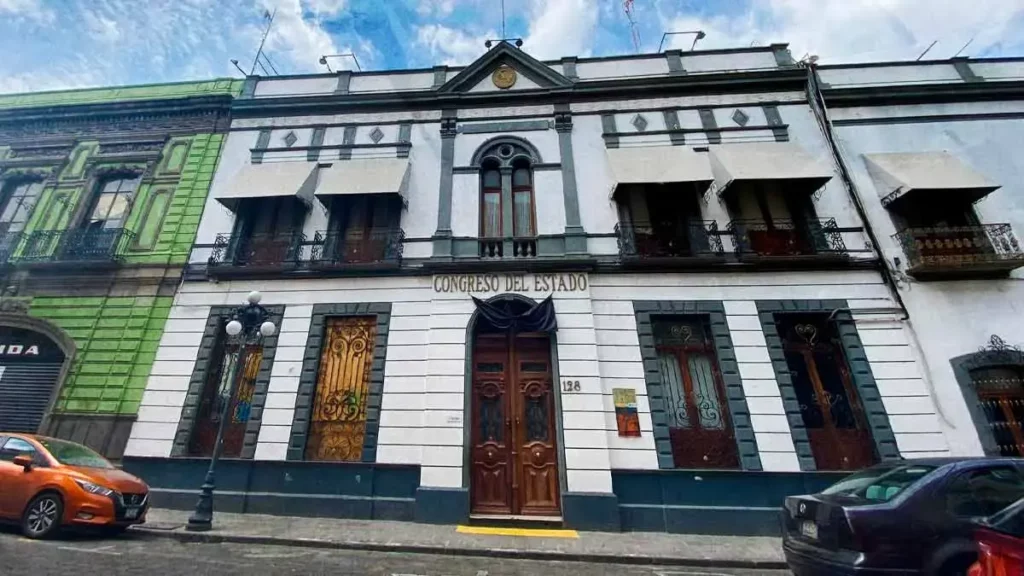 Rompen acuerdo de civilidad en el Congreso de Puebla; Morena se lanza contra Mario Riestra