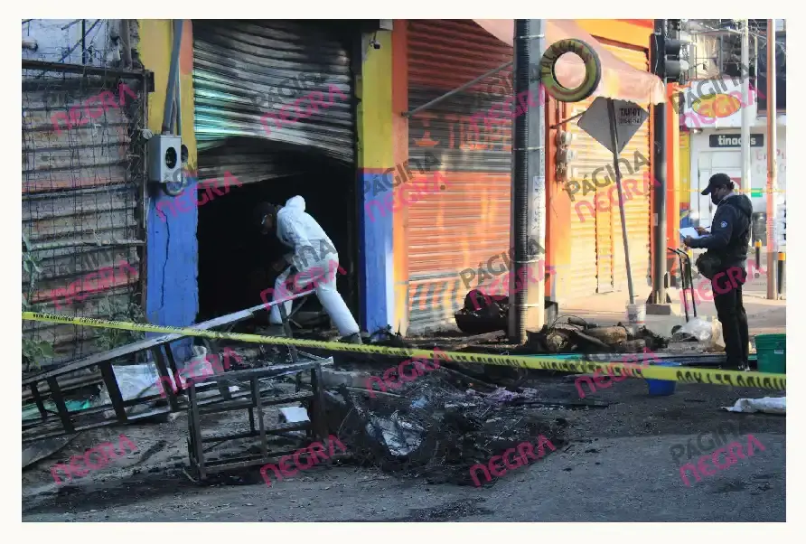 Talachero murió intoxicado, tras incendio provocado por una veladora en Puebla