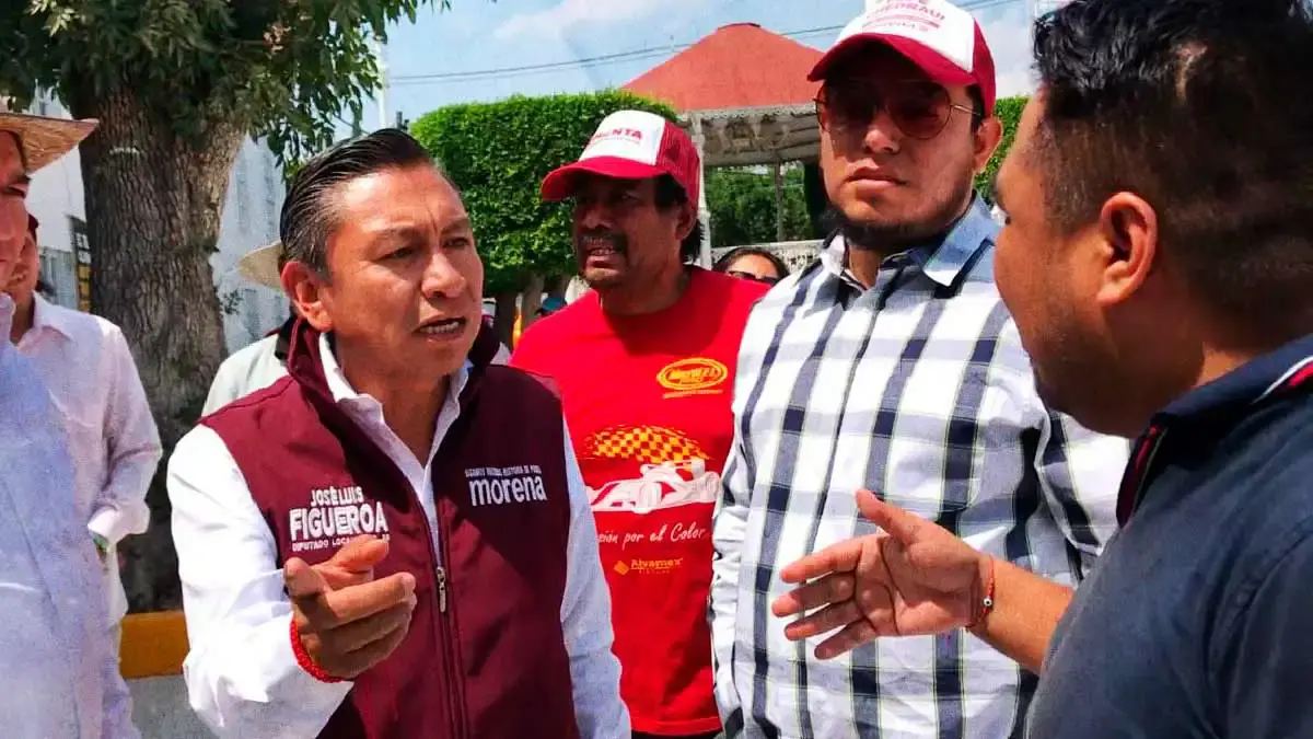 Edil auxiliar de Zacachimalpa agrede a candidato del PT, José Luis Figueroa