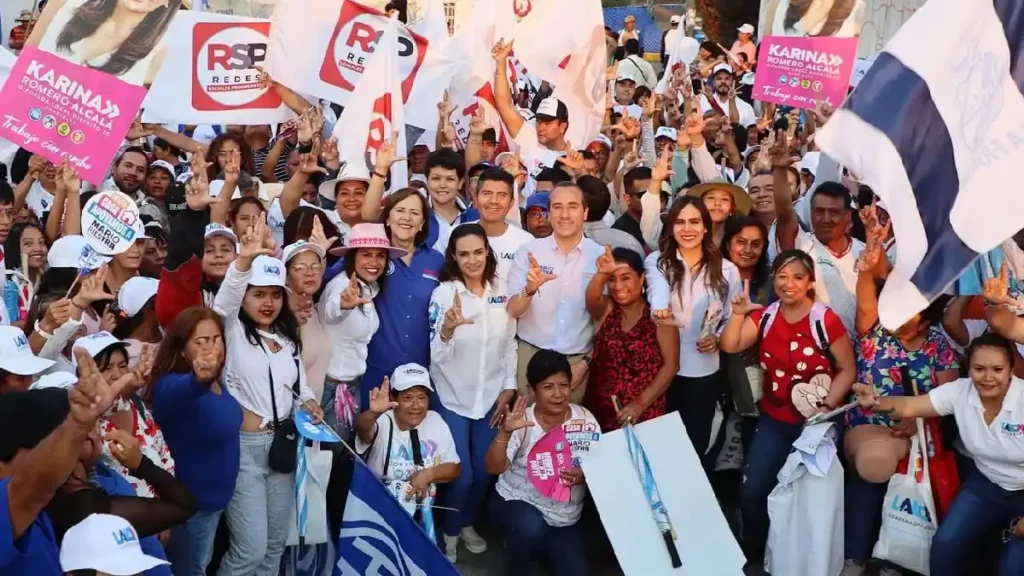 Lalo Rivera una vez más se compromete con La Guadalupana con la pavimentación completa del Bulevar La Libertad