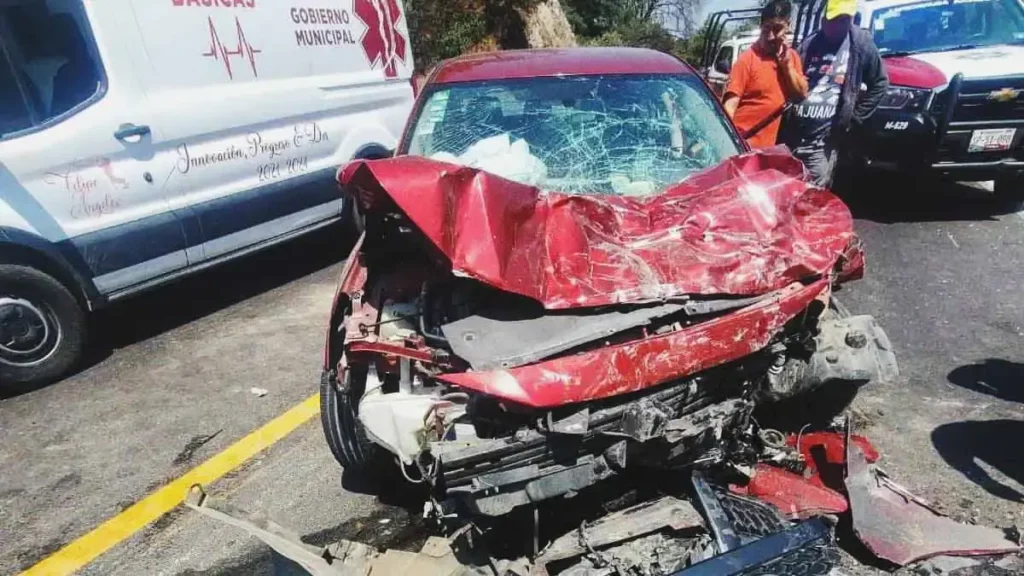 Choque entre auto y ruta dejó a una mujer muerta en San Salvador El Seco