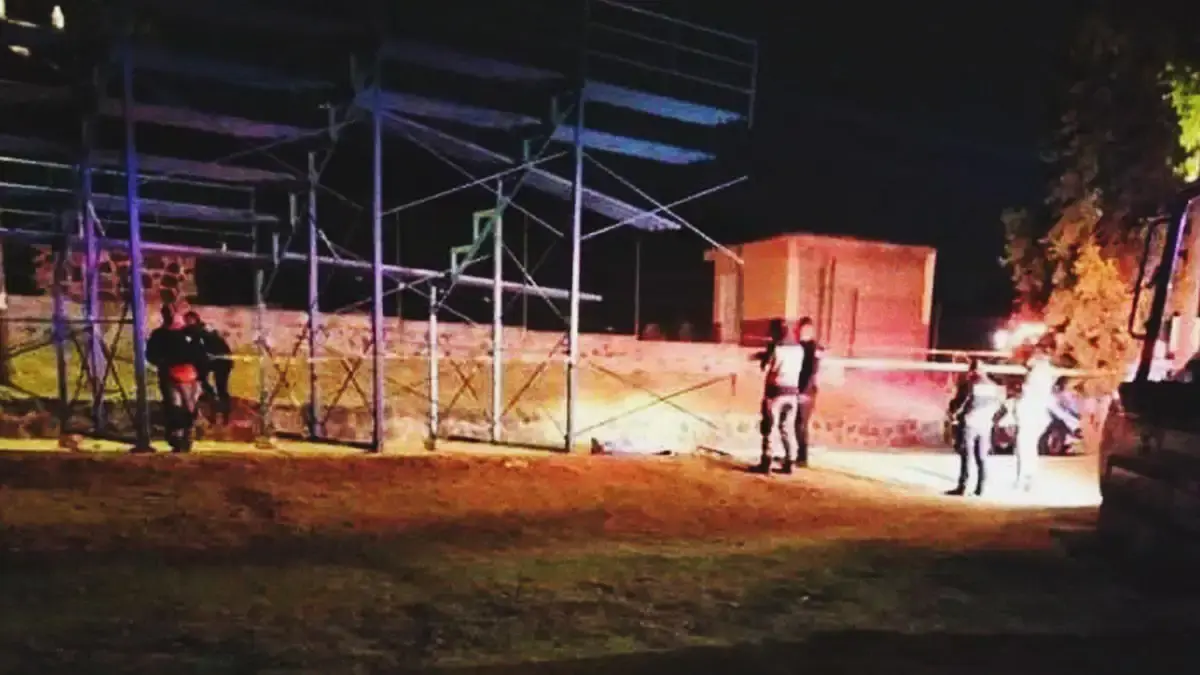Borracho cayó de unas gradas y murió en San Andrés Cholula