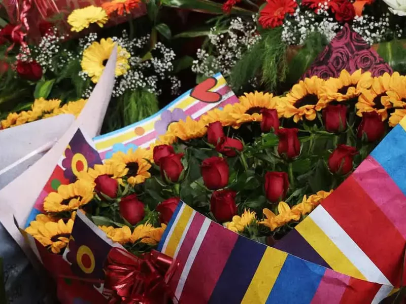 Rosas y gran variedad de flores puedes encontrar para este 10 de mayo en la plazuela Santa Rita, Atlixco