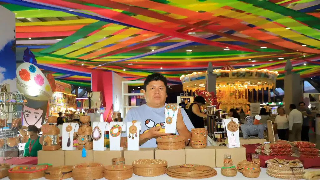 Difundirán Acatlán y Ajalpan artesanías, gastronomía y danzas en Feria de Puebla