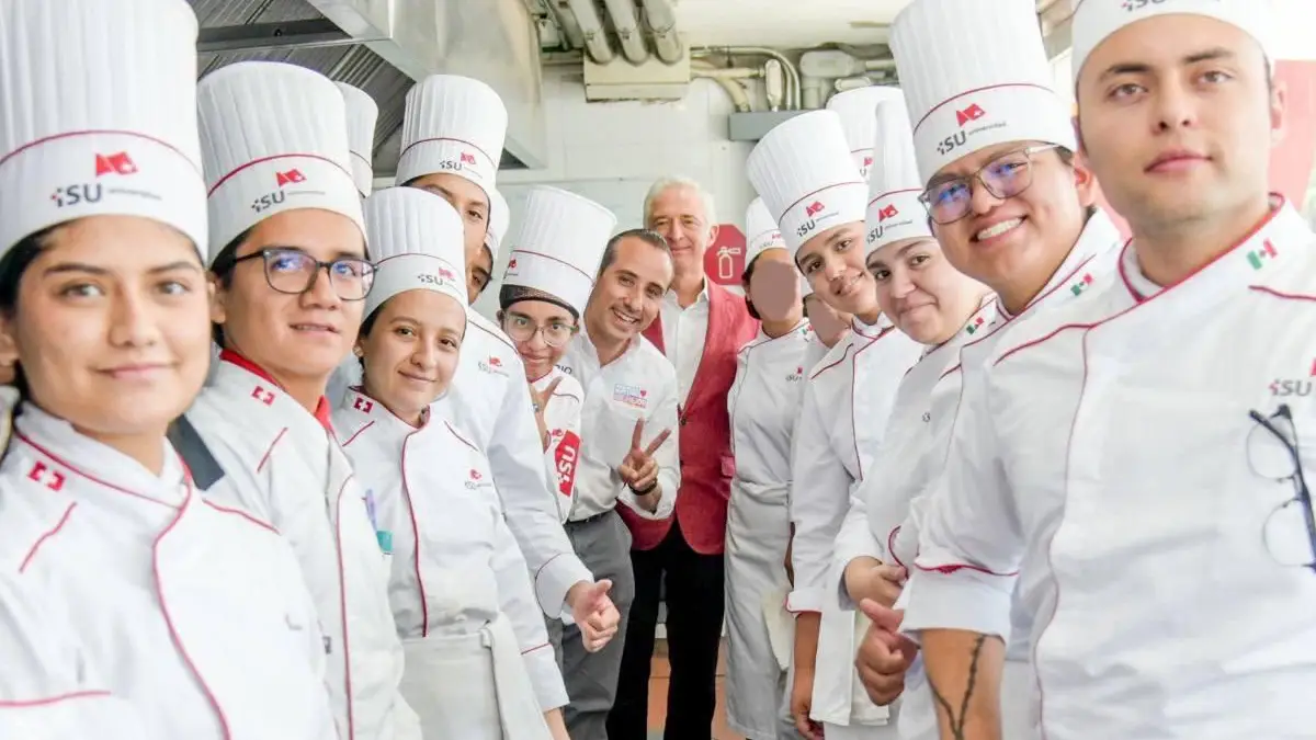 Presenta Mario Riestra, fuerza violeta y refugio ante comunidad isu universidad