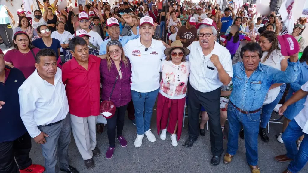 Pepe Chedraui fue arropado por las y los vecinos de la colonia 10 de Mayo