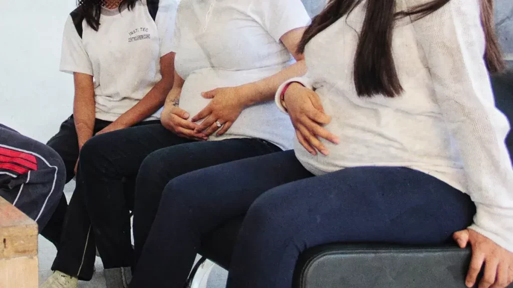 Más de siete mil menores de edad en Puebla se convirtieron en madres en 2022 