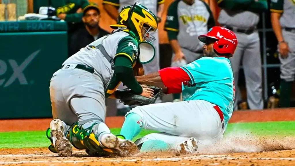 Diablos Rojos aprovechó el descontrol de Elkin Alcalá y vencen a los Pericos de Puebla  