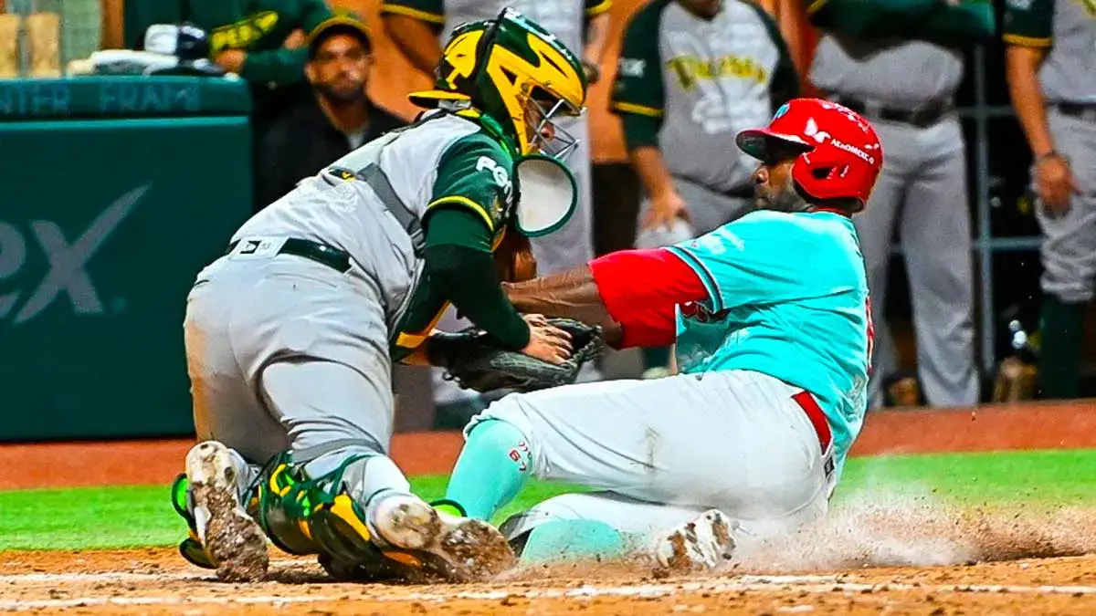 Diablos Rojos aprovechó el descontrol de Elkin Alcalá y vencen a los Pericos de Puebla  