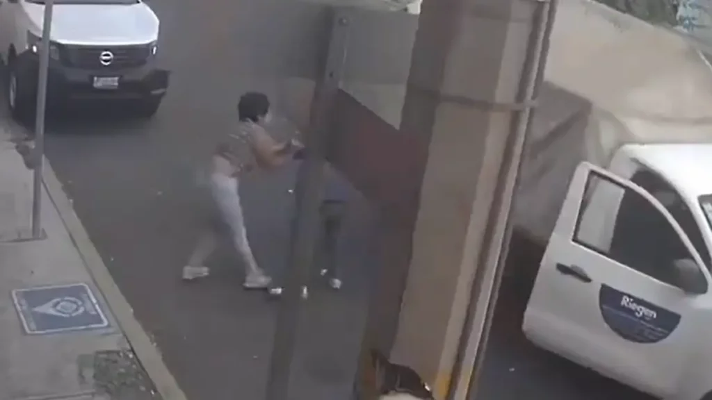 Captan en pleno robo a trabajadores de Pinturas Von Riegen en Puebla 