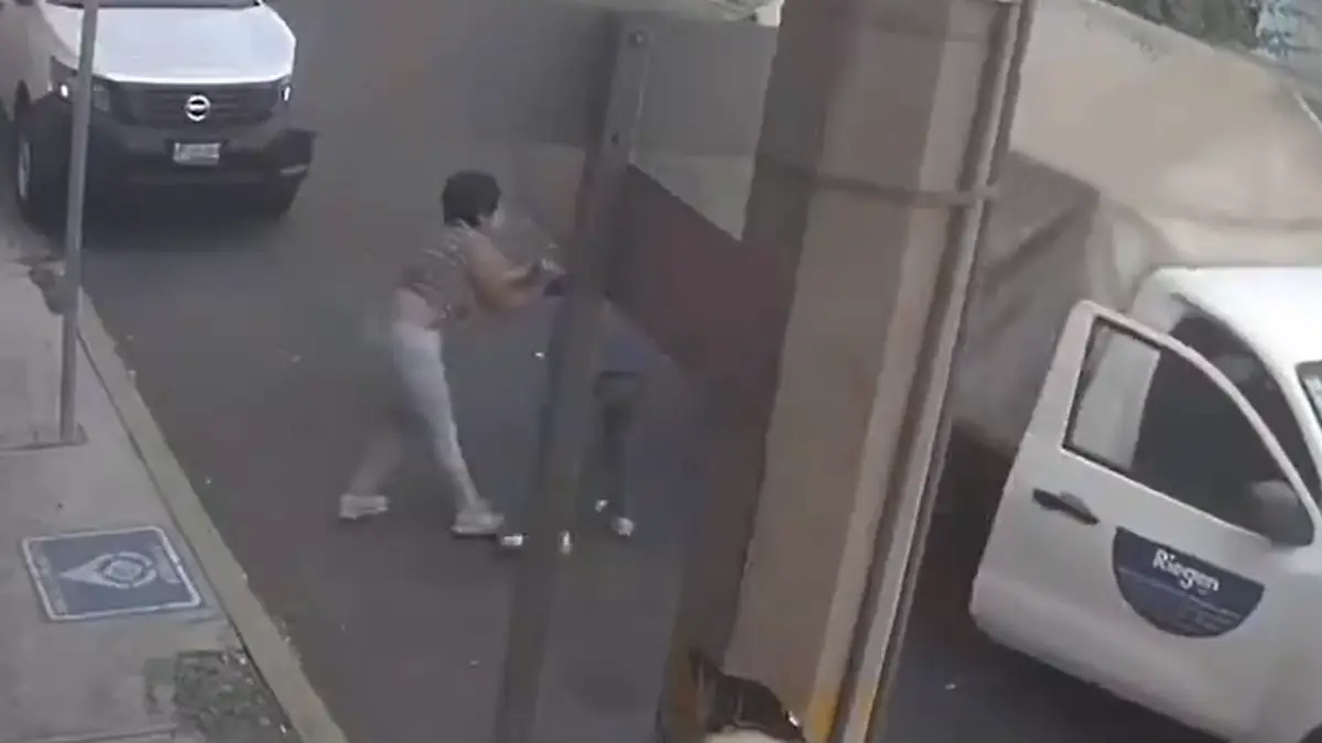 Captan en pleno robo a trabajadores de Pinturas Von Riegen en Puebla 
