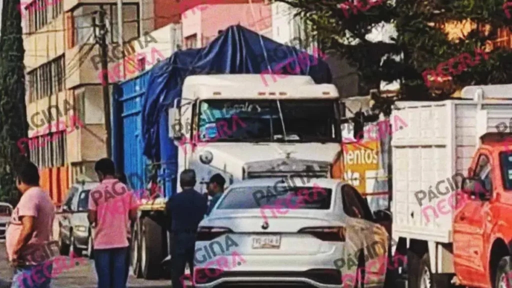 Adulto mayor murió por infarto en camión de carga en Puebla