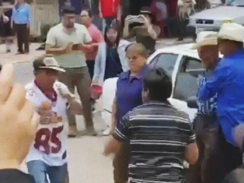 Señalan a candidato a regidor de Eloisa Barrios por provocar zafarrancho en Zacatlán 
