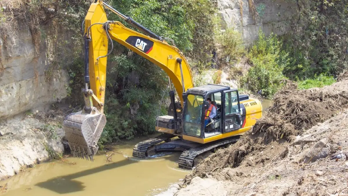 Ayuntamiento de Puebla continúa con desazolve en barrancas y vasos reguladores del Municipio
