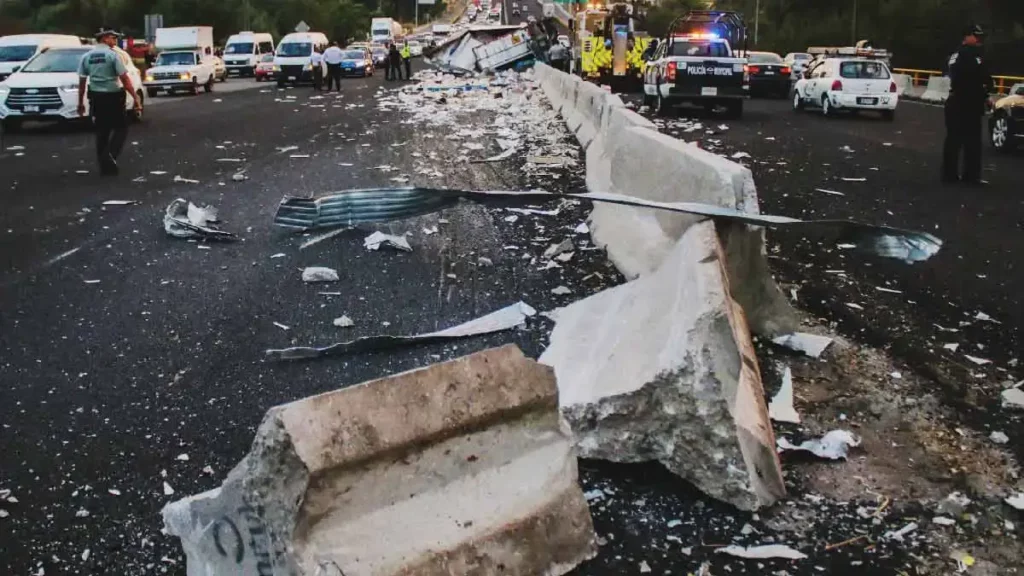 Volcadura en Tehuitzingo deja un muerto y un herido 