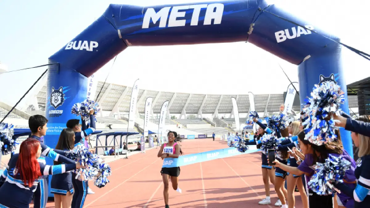 Cientos de universitarios participan este año en la Carrera de la Madre Universitaria
