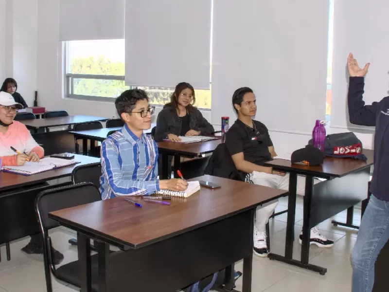 Los docentes desempeñan un rol fundamental en la vida institucional: Rectora María Lilia Cedillo Ramírez