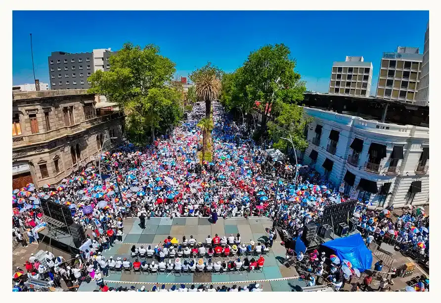 Candidatos a la gubernatura de Puebla reunieron 100 mil personas en sus cierres de campaña