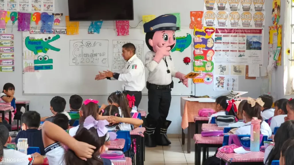 Promueve Atlixco cultura vial en instituciones públicas