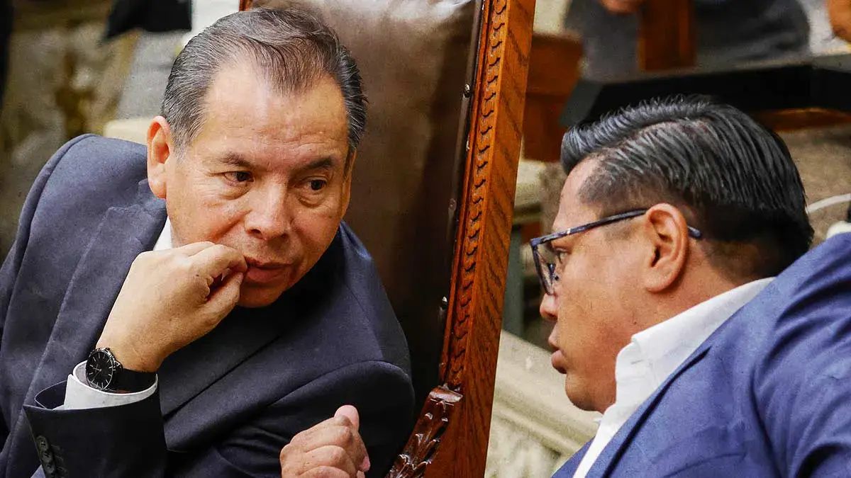 Rinden protesta los suplentes de diputados expriistas en el Congreso de Puebla 