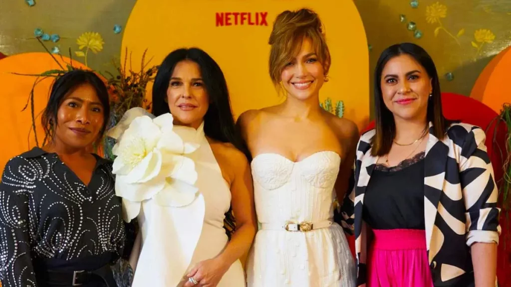La activista poblana Olimpia Coral estuvo en la presentación de Atlas con Jennifer López