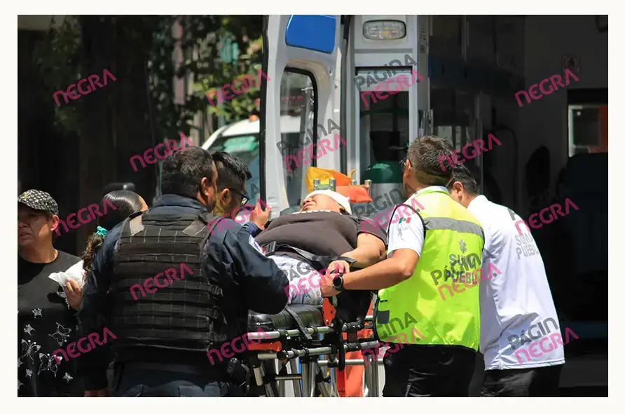 Derrumbe en casona del Centro Histórico de Puebla dejó dos mujeres heridas