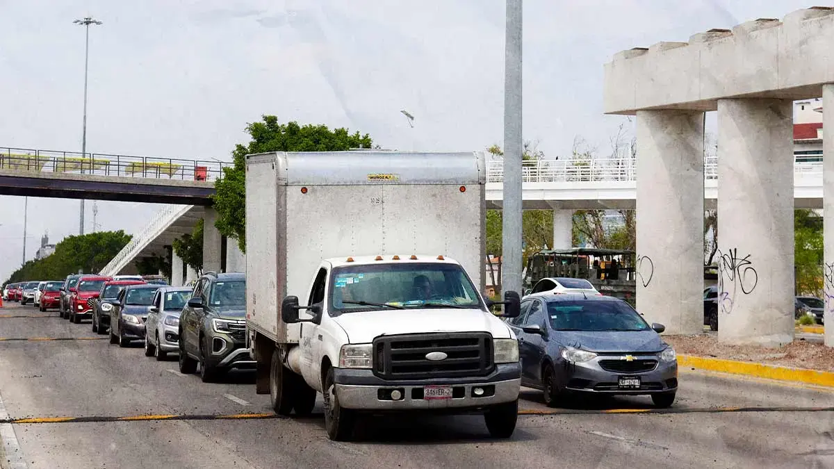 "Reductores de velocidad en la Atlixcáyotl, un exceso": gobernador de Puebla