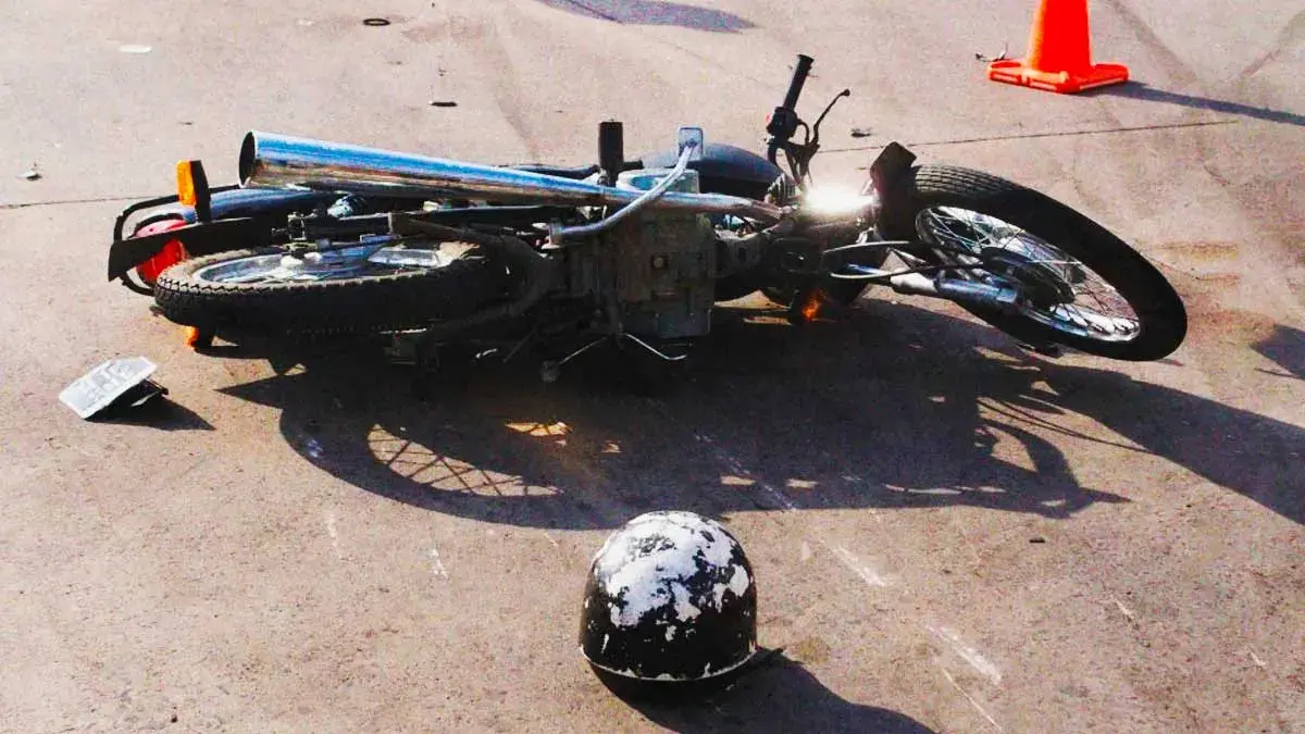Intentó incendiar una casa en Acatlán y al escapar cayó de su motocicleta