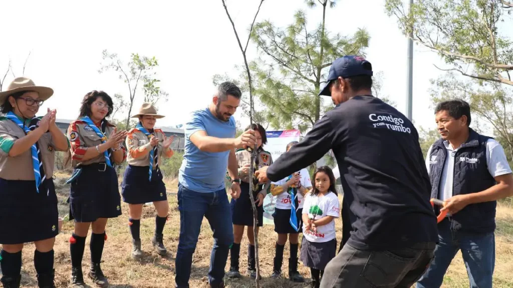 Ayuntamiento de Puebla arranca jornada de reforestación