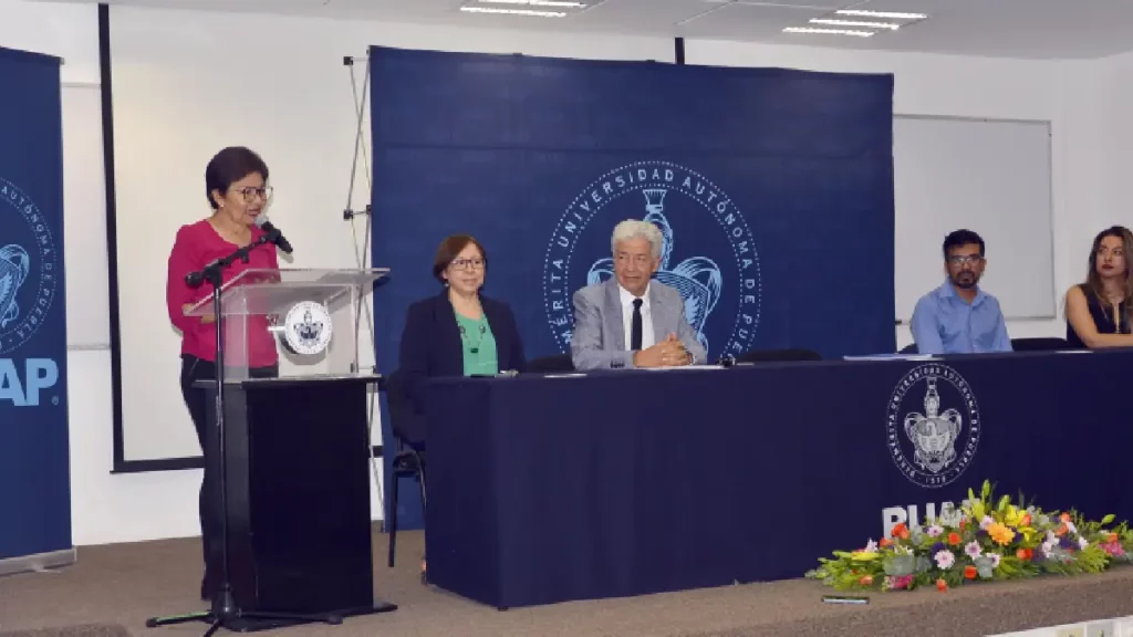 Reconoce la Rectora Lilia Cedillo Ramírez los logros y la excelencia del IFUAP